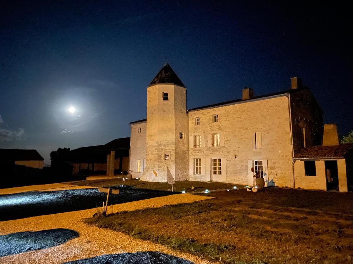 Logis De Pierre Levee Bed and Breakfast Bessines Eksteriør billede